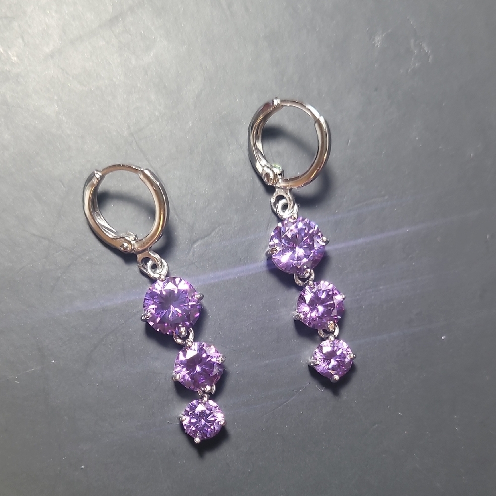 Elegant Silver and Amethyst Earrings